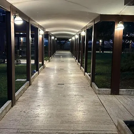 Flat Near Station And Duomo ميلان